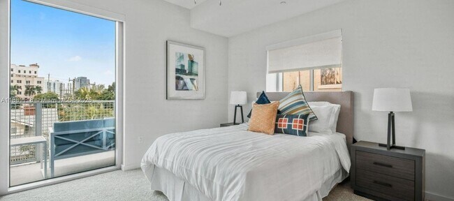 Building Photo - 591 Evernia St