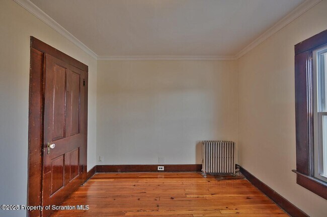 Building Photo - 1025 Ridge Ave