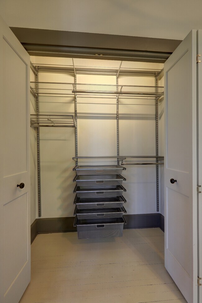 Elfa custom closet - 1 S Prado NE