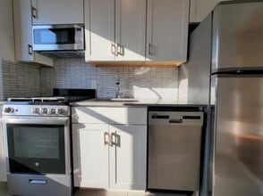 Building Photo - 1 bedroom in ASTORIA NY 11103