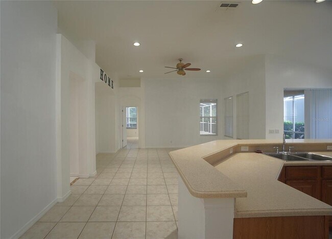 Building Photo - 10214 Evergreen Hill Dr