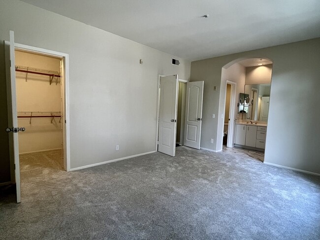 Building Photo - 12604 Carmel Country Rd