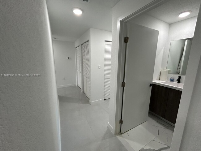 Building Photo - 26109 SW 145th Ave