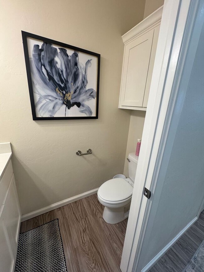 Building Photo - Stunning fully furnished 3 Bed 2.5 bath homes in The Enclave!