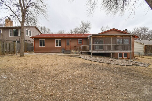 Building Photo - 3305 E 33rd St