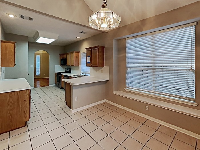 Building Photo - 17127 Valley Palms Dr