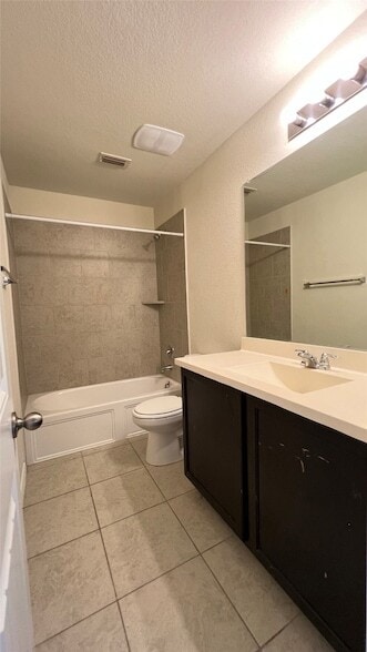 Building Photo - 1510 Alamandine Ave
