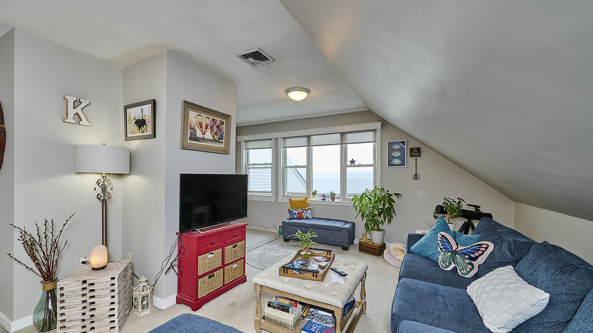 Living Room - 97 Grovers Ave