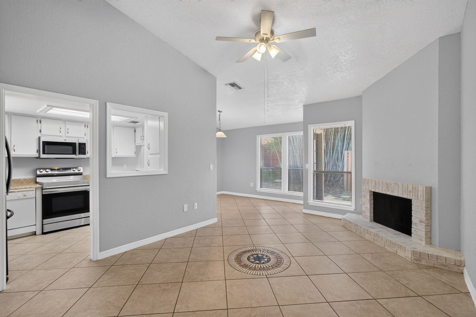 Building Photo - 659 Montego Bay Ct