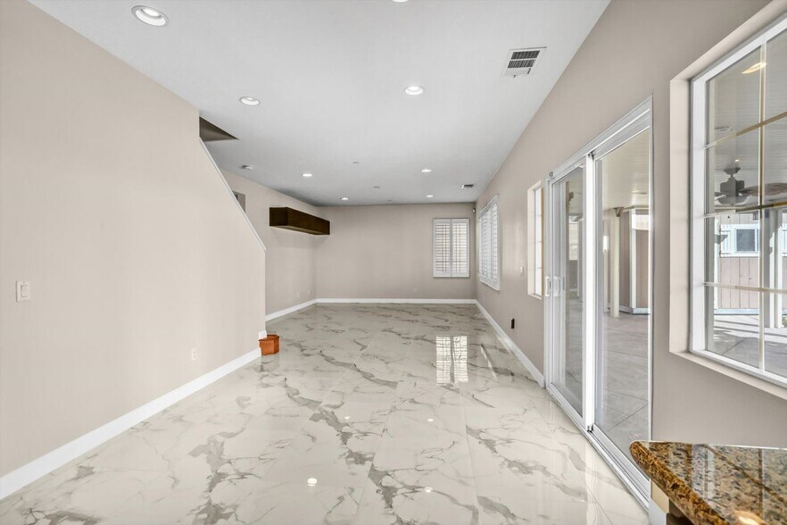 Building Photo - 12535 Melon Dr