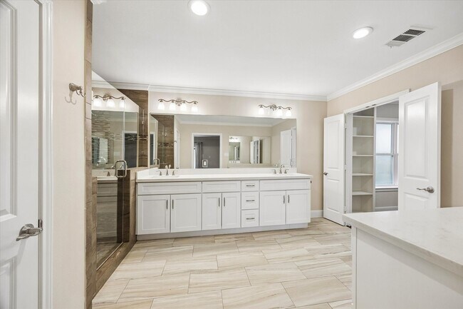 Building Photo - 9407 Cranleigh Ct