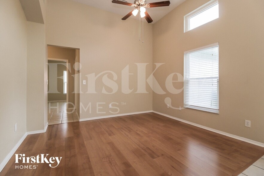 Building Photo - 3001 Cardinal Glen Pl