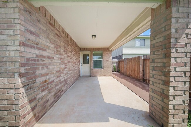 Building Photo - 5015 Bridgecrossing Ct