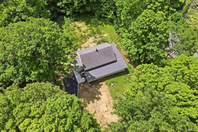 Building Photo - 472 Bullet Hole Rd