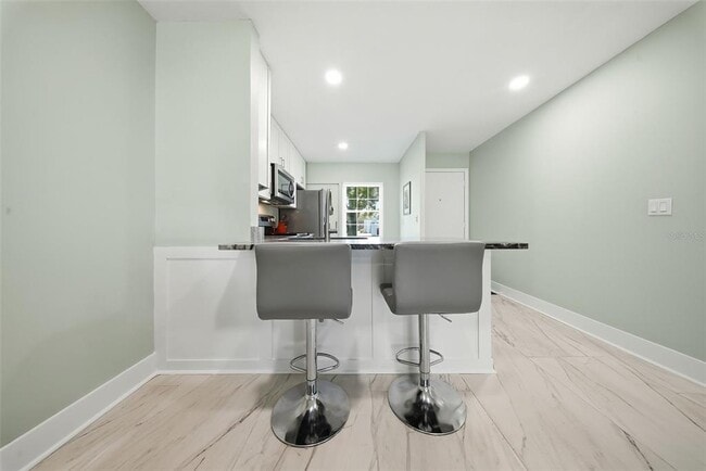 Building Photo - 4651 Lake Villa Dr