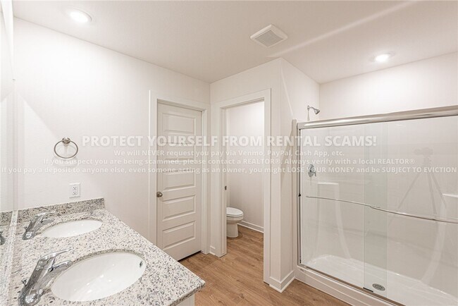 Building Photo - 420 Raegan St