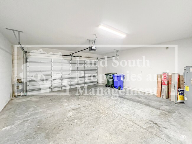 Building Photo - 5484 Siltstone St