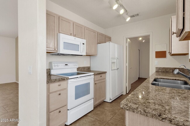 Building Photo - 6942 S Championship Dr