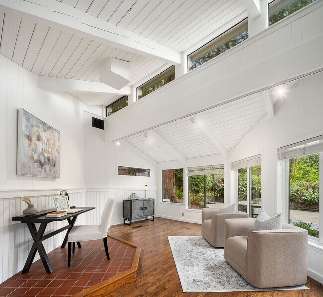 Building Photo - Modern Elegance Meets Island Living! |8475...