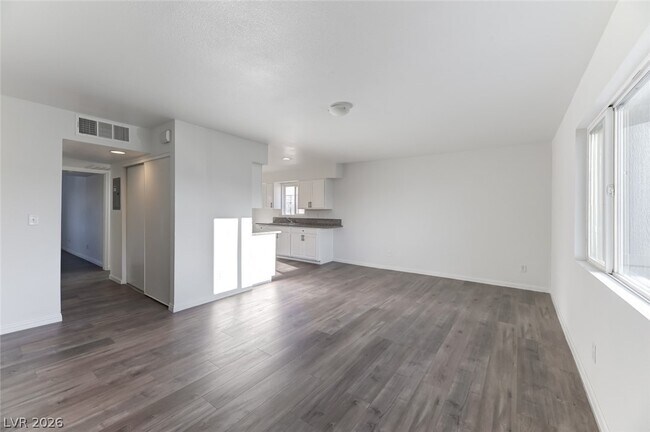 Building Photo - 29 Gold Bar Ct