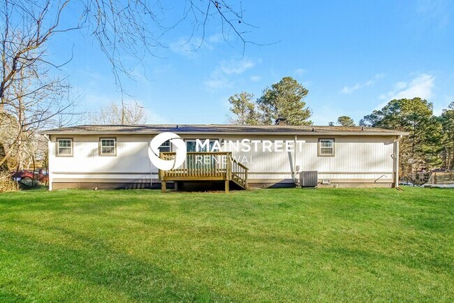 Building Photo - 3 Bedroom Pet-Friendly Home in HIRAM, GA with Main Street Renewal