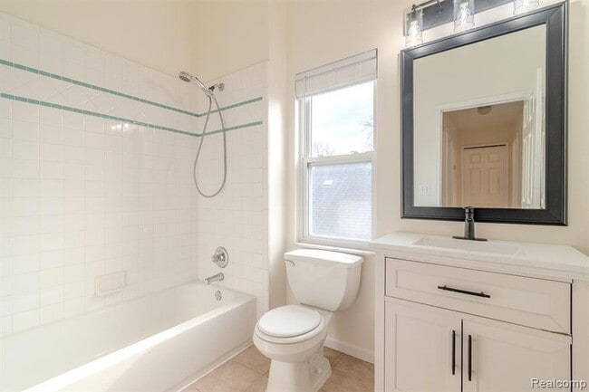 Building Photo - 27365 Park Ct