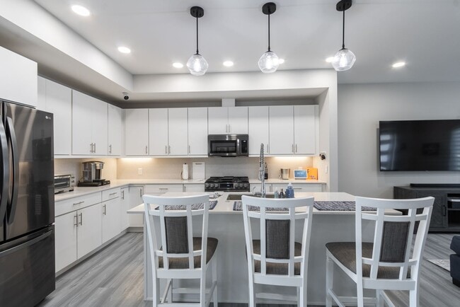 Building Photo - Gainesville Luxury Living at Celebration Pointe