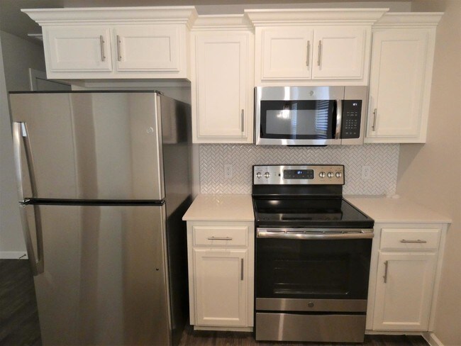 Building Photo - 439 Summit Ridge Dr