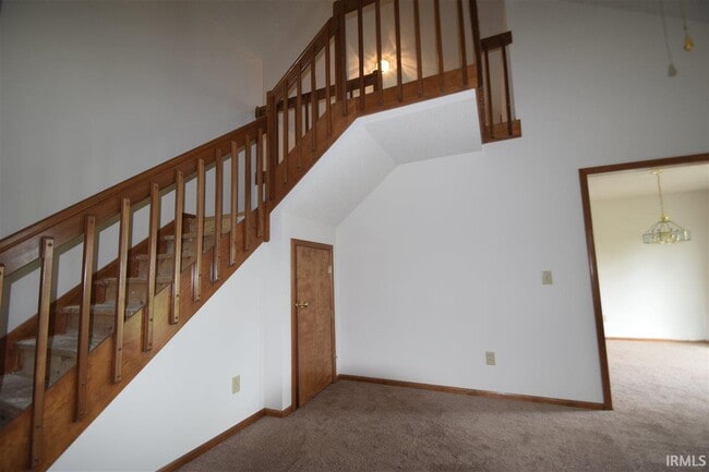 Building Photo - 7455 Montclair Dr