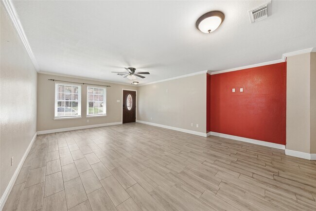 Building Photo - 13506 Spring Ct