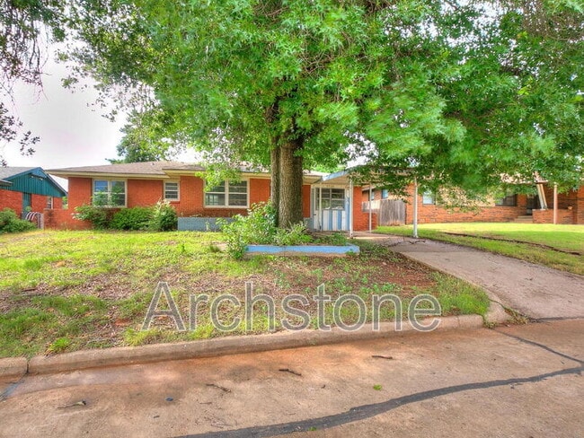 Building Photo - 724 General Senter Dr