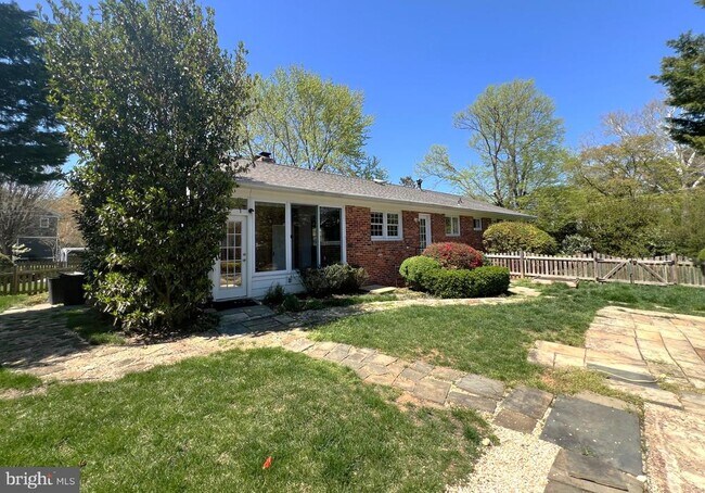 Building Photo - 1201 Allendale Rd