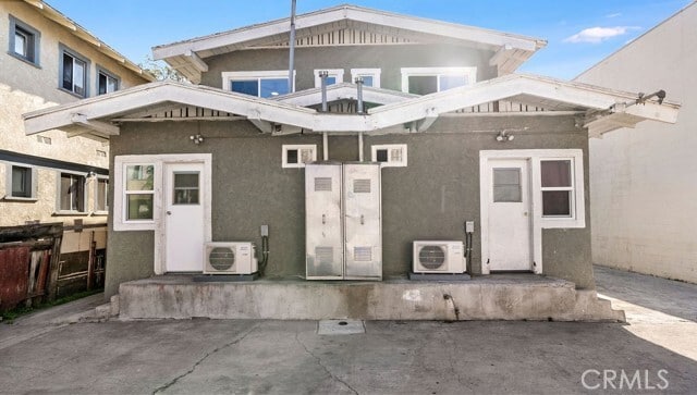 Building Photo - 911 W 40th Pl