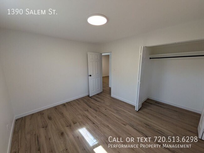 Building Photo - 1390 Salem St