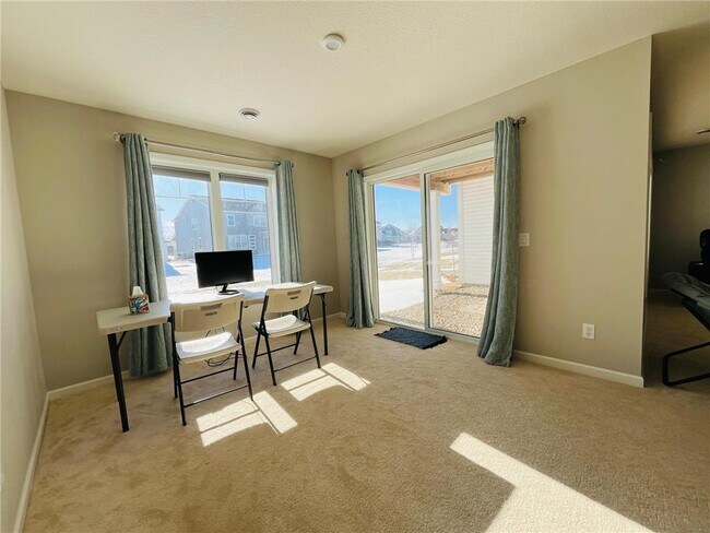 Building Photo - 1935 Mulberry Ln