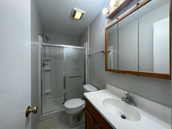 Building Photo - Available August 20th, 2026!!