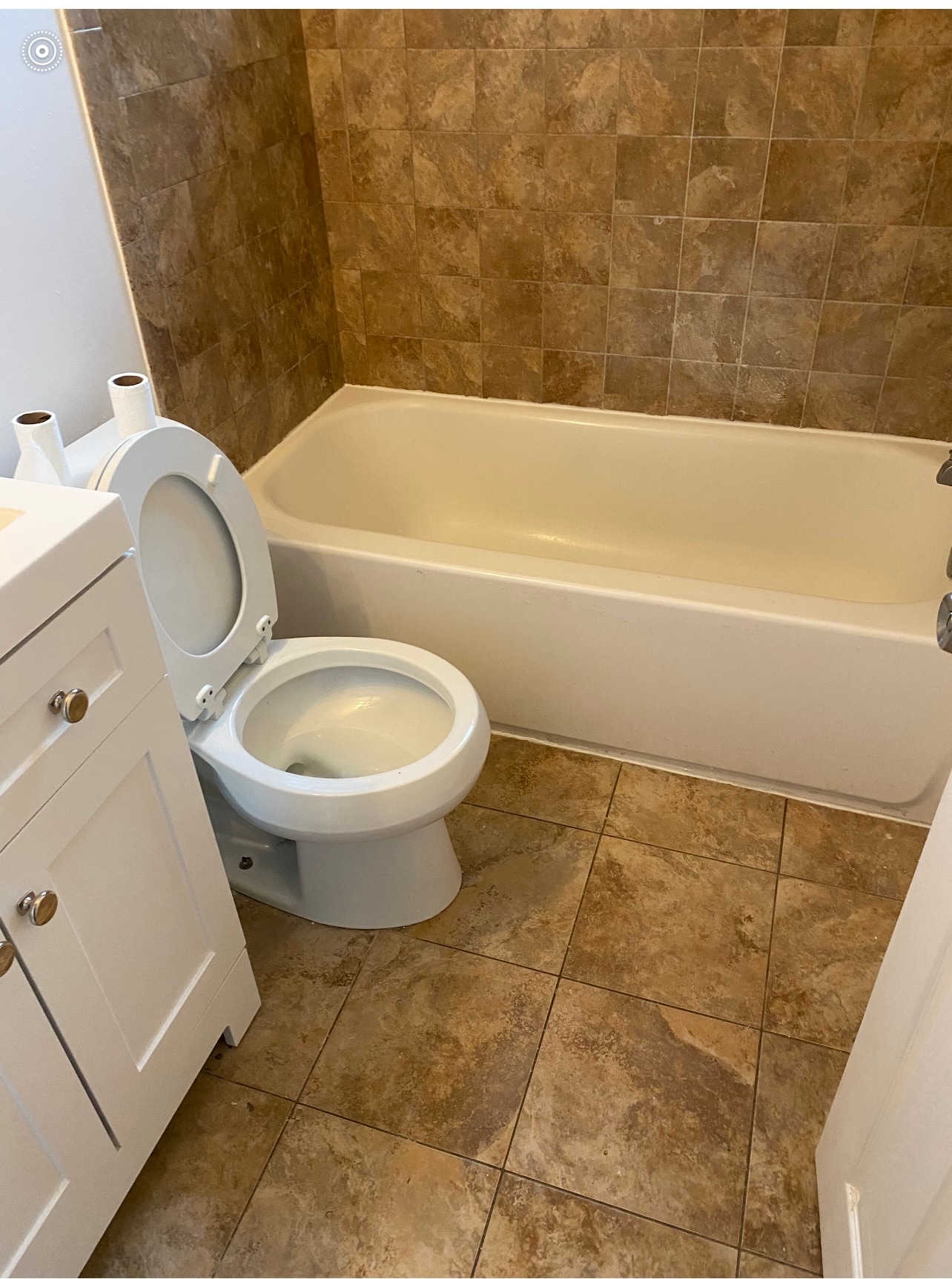 Building Photo - 835 Garrett Ln