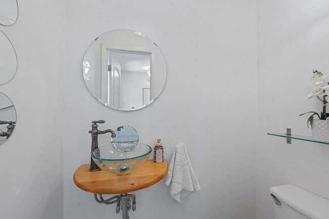 Building Photo - 3633 Peregrine Falcon Dr