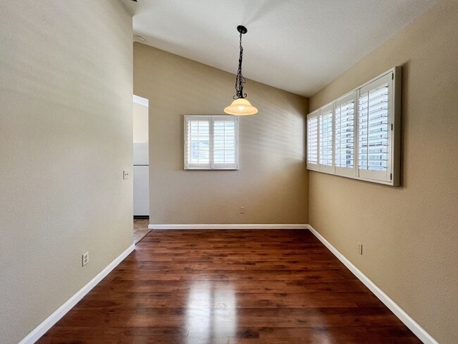 Building Photo - Two Bedroom Napa Condo