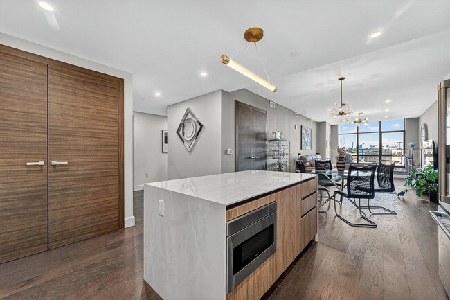 Building Photo - 8701 Churchill Rd