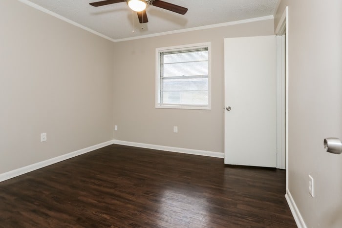 Building Photo - 8707 Oakhaven Dr