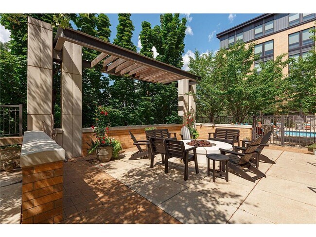 Building Photo - 4730 Park Commons Dr
