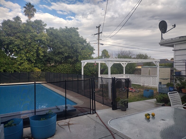 Building Photo - 39110 Bud Ct