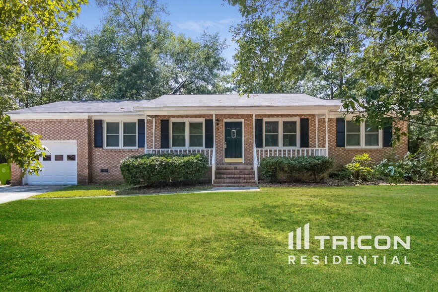 Primary Photo - 9 Tawny Branch Ct