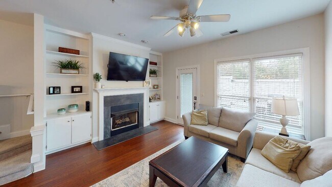 Building Photo - Dilworth Townhome For Rent