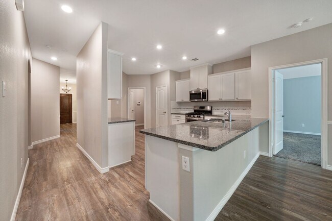 Building Photo - 2920 Colorado Dr