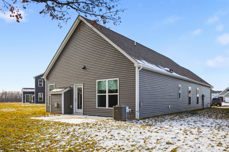 Building Photo - 2209 Aerotrain Ct N