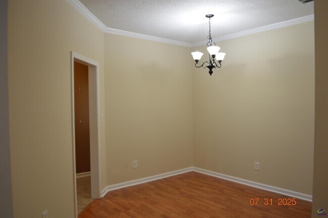Building Photo - 206 Arelia Dr