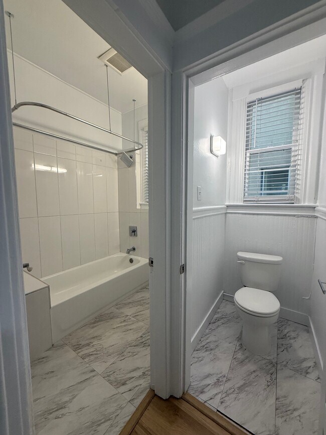 Building Photo - 1338 Stevenson St