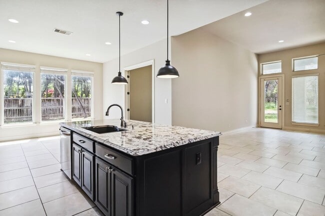Building Photo - 944 Wilderness Oaks